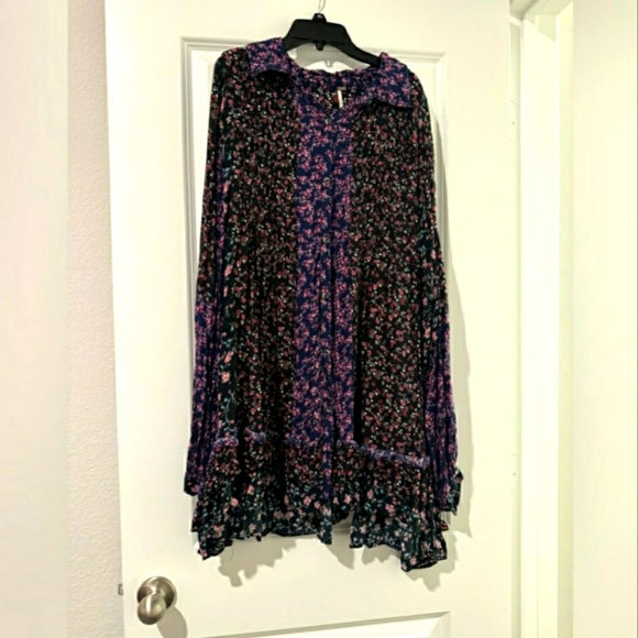 Free People Dresses & Skirts - BEAUTIFUL FREE PEOPLE DRESS